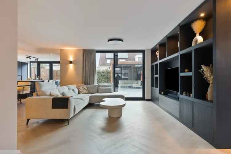 Luxe woning Dirksland moderne keuken badkamer zonnepanelen