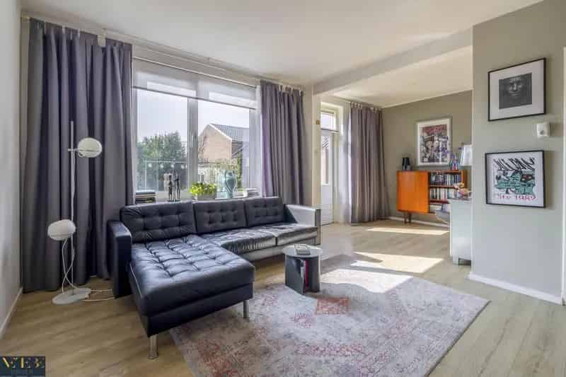 Ruime Hoekwoning Tegelen 4 Slaapkamers Grote Tuin