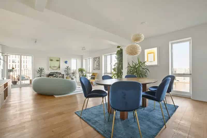 Luxe IJ-zicht Appartement 2 slaapkamers Gemeubileerd