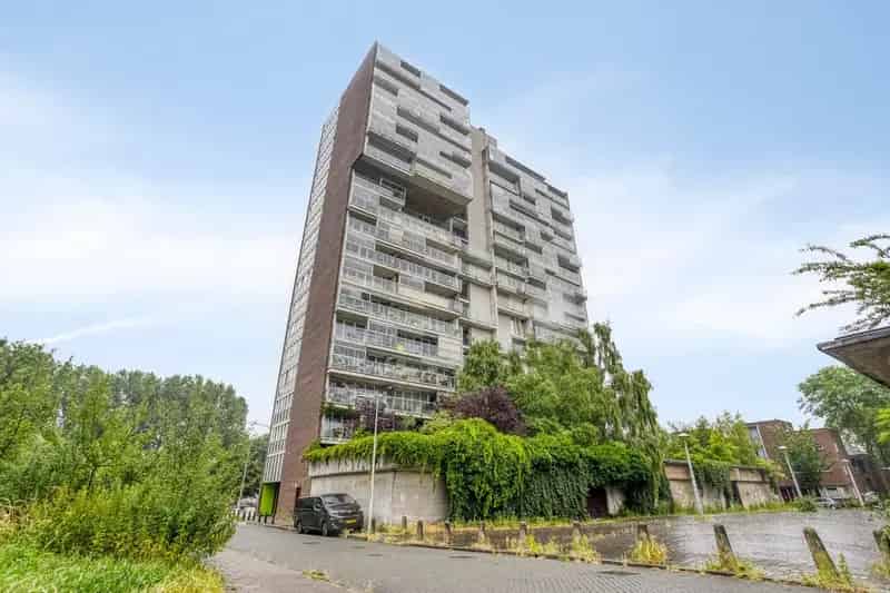 Amsterdam Nieuw-West Appartement te Koop: 96m2, Balkon, Parkeerplaats