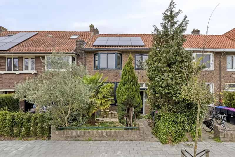Opknapwoning Leeuwarden 108m2 8 Zonnepanelen Karakteristiek