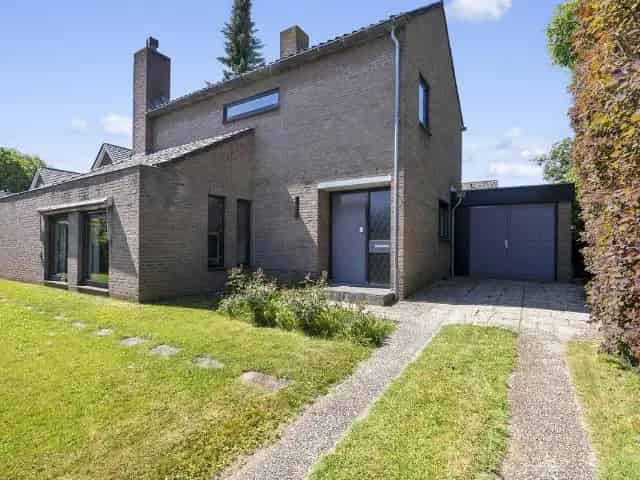 Vrijstaande woning Huissen 4 slaapkamers grote tuin