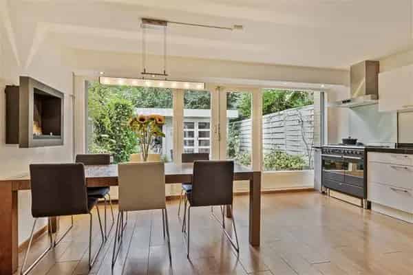 Ruime Hoekwoning Buikslotermeer Gezinnen Garage Tuin 125m2