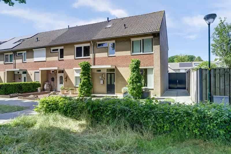 Instapklare Hoekwoning Gerard Bruninglaan 4 Slaapkamers Verbouwde Zolder