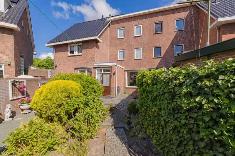 Jaren 30 woning Beverwijk 4 slaapkamers tuin uitbouw