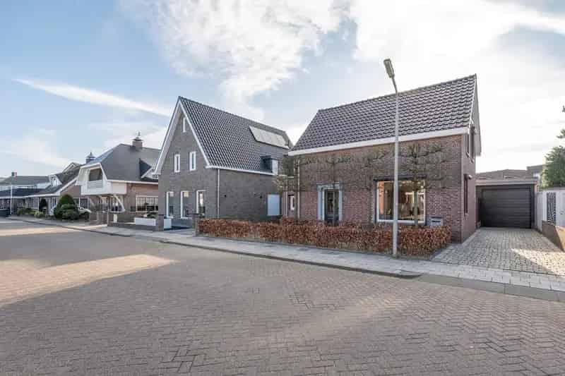 3 Slaapkamers Ruime Woonkeuken Garage Sint Willebrord