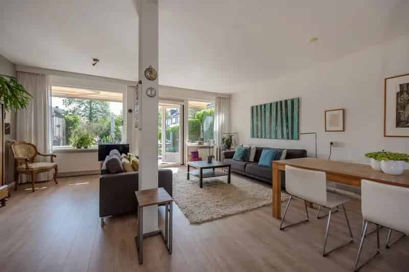 Ruime 5-kamer Tussenwoning Meerzicht Nabij Westerpark