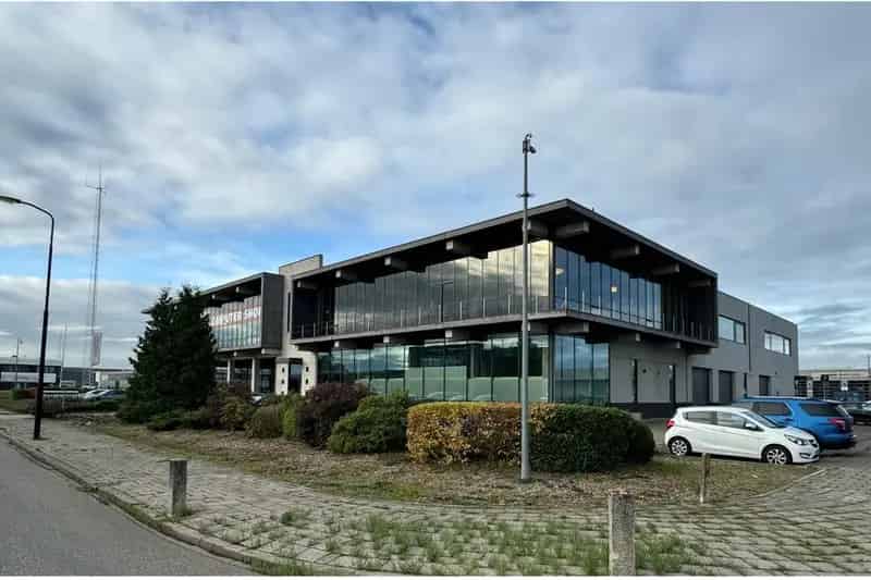 Bedrijfshal te huur Mijdrecht 369m2 Showroom Winkelruimte