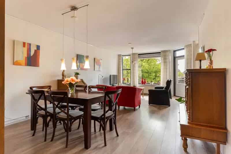 Appartement te koop Apeldoorn: 2 slaapkamers, balkon, parkeerplaats
