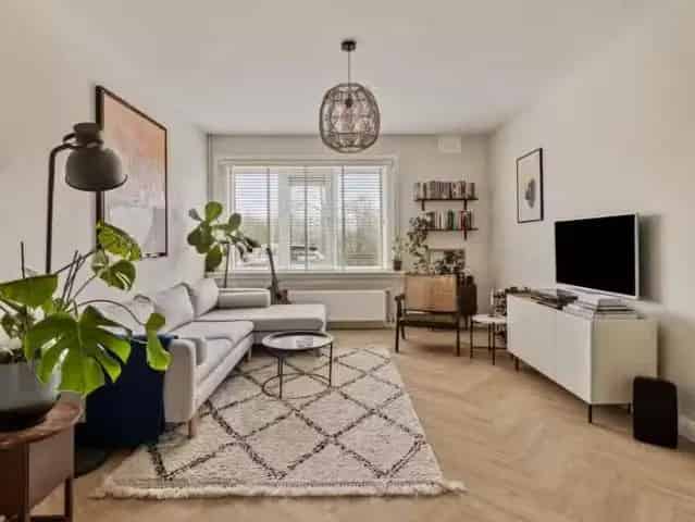 Amsterdam Vogelbuurt: Instapklare woning met tuin