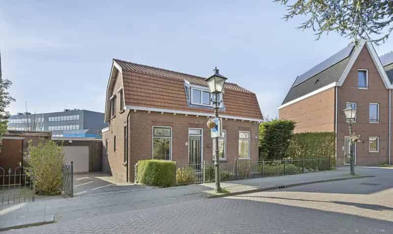 Jaren 20 woning Zevenbergsedijkje 3 slaapkamers garage 758m2