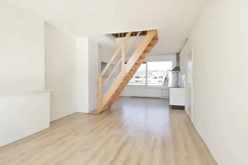 Amsterdam Buitenveldert 6 Kamer Bovenwoning 107m2