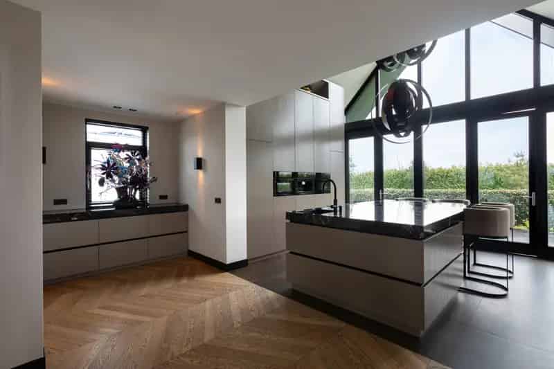 Luxe Villa Nieuwveen 4 Laags 325m2 Dubbele Garage Zwembad Fitness