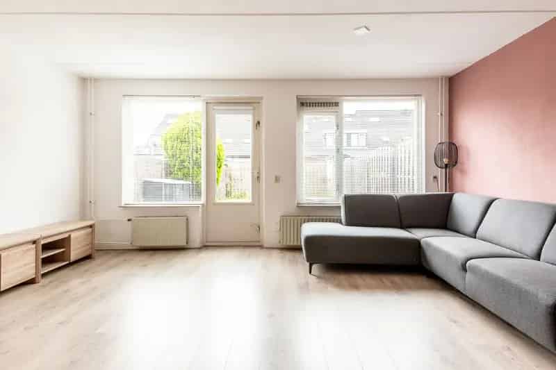 Huis te koop Almere: 4 slaapkamers, tuin op het zuidoosten