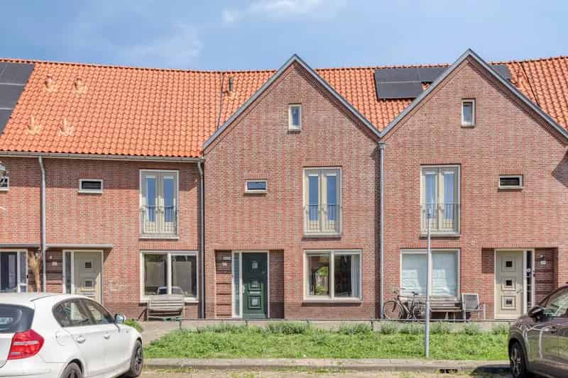 Ruime Tussenwoning 3-5 Slaapkamers Tuin  Energielabel A