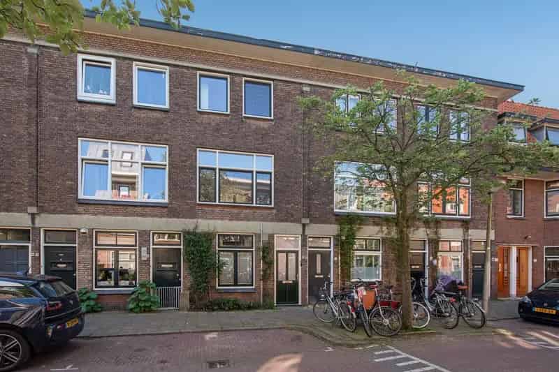 Appartement te koop Delft: Gerenoveerde bovenwoning Hof van Delft