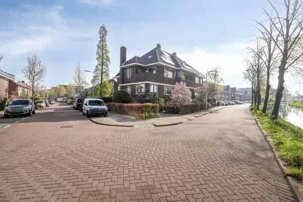 Ruime 3-onder-1-kapwoning Gouda 137m2 1934