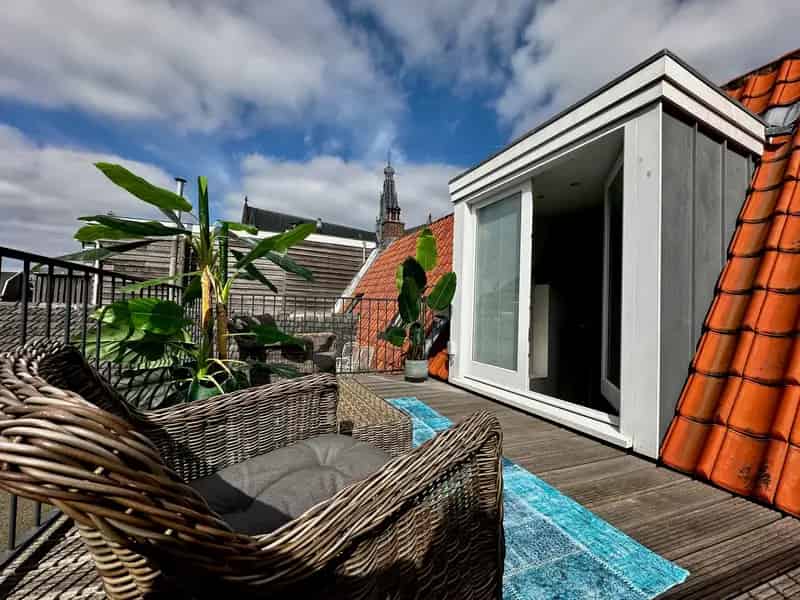 Haarlems Stadappartement Warmoesstraat: 3-kamer met Terras