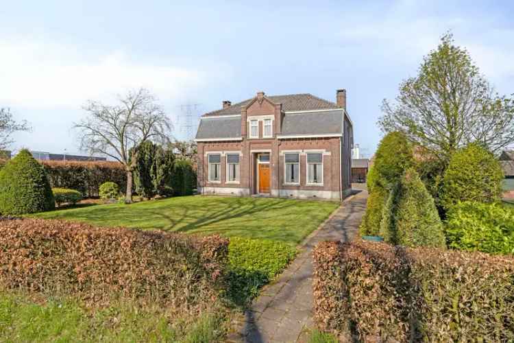 Boerderijwoning Berkel-Enschot te koop met bijgebouwen