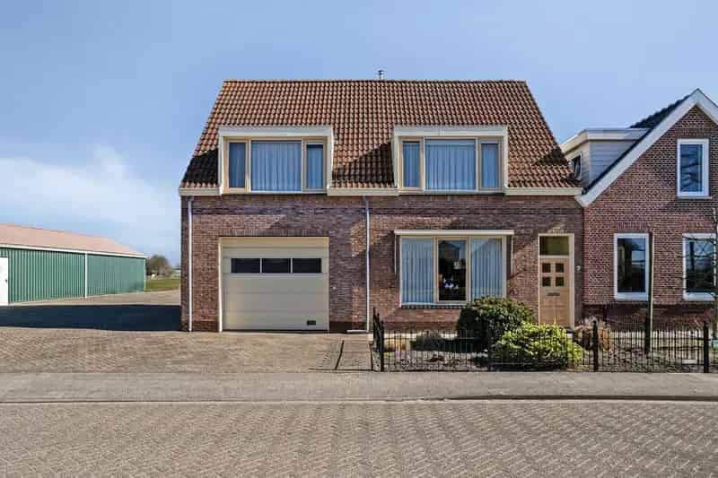 Zeer ruime woning met grote schuur en uitbreidingsmogelijkheden