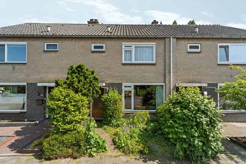 Tussenwoning te koop Nijmegen Hees 3 slaapkamers tuin berging