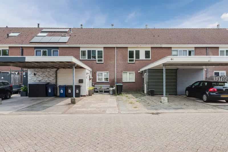 Royale gezinswoning Almere Buiten 4 slaapkamers tuin privacy