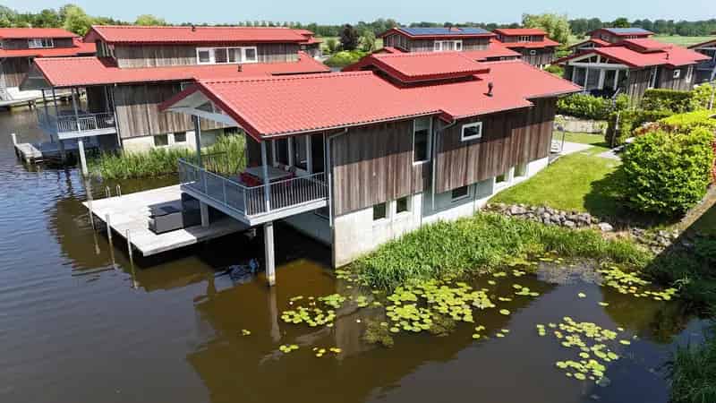 Luxe Wellness Villa Bergumermeer 6 Personen Sauna Jacuzzi