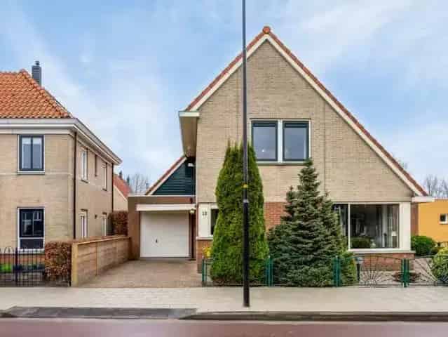 Ruime Vrijstaande Villa Edam Aan Het IJsselmeer