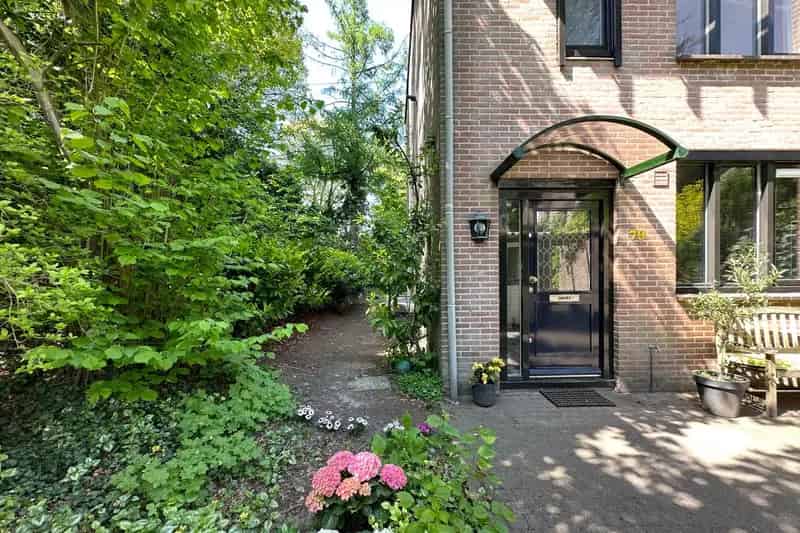 Huis te koop Bilthoven 5 slaapkamers moderne keuken tuin