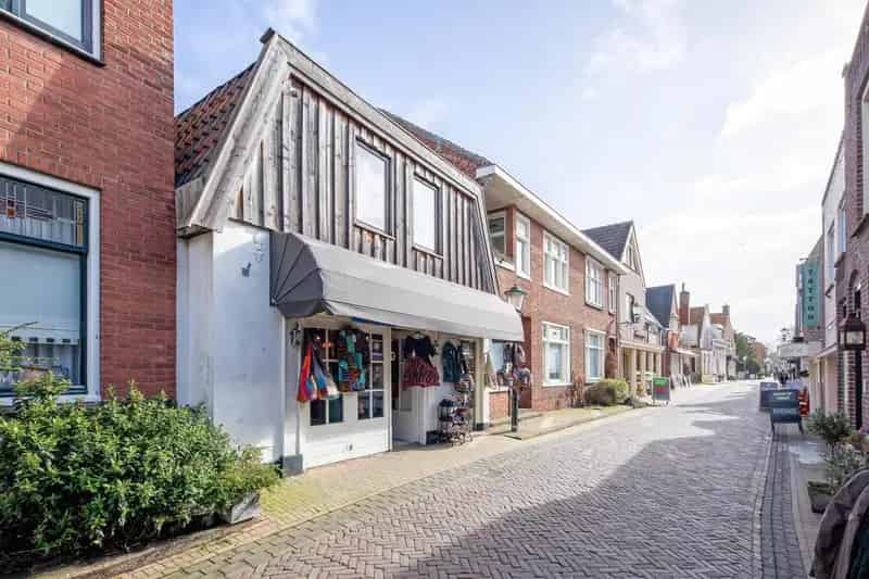 Woon Winkelpand Den Burg Winkelstraat
