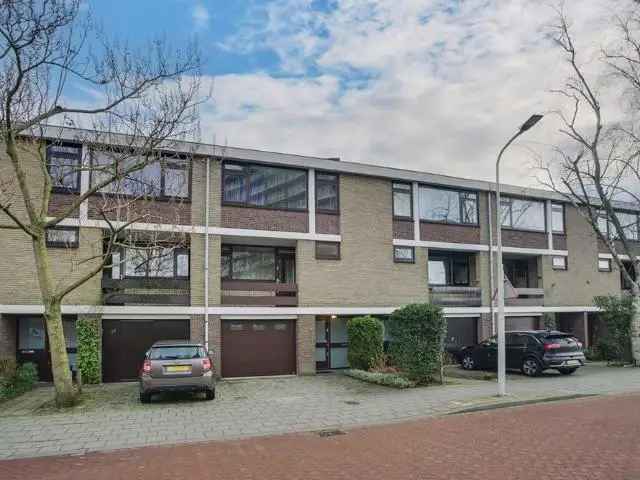 Drive in woning Mariahoeve Den Haag 5 kamers garage tuin