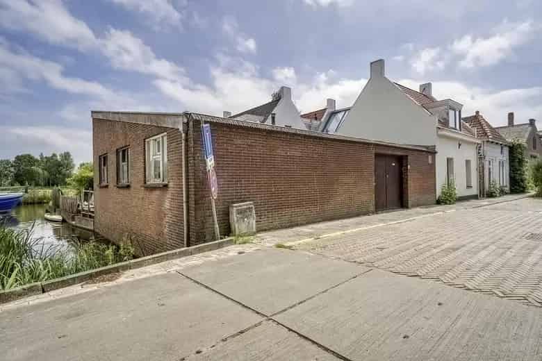 100m2 Bedrijfsruimte te Koop Leiderdorp