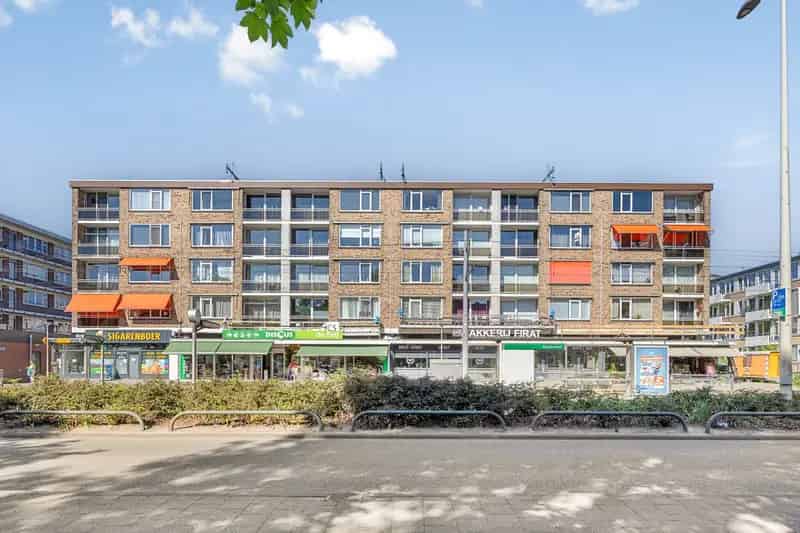 Ruim appartement Lombardijen 70m2 2 slaapkamers balkon berging