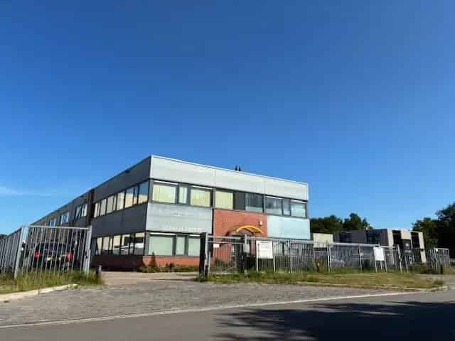 Bedrijfshal te huur Almere 119m² Kantoor 100m²