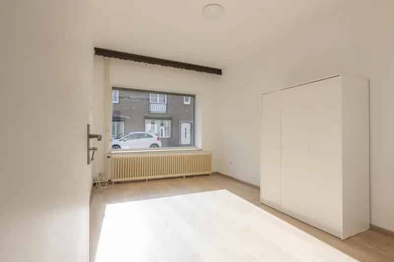 Ruime Tussenwoning Kerkrade 5 Slaapkamers Tuin Kelder