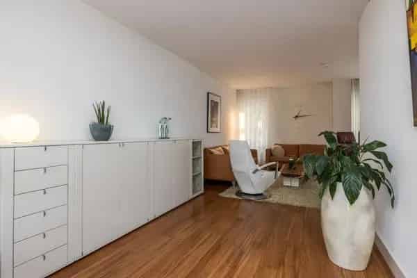 Ruime Twee Onder Een Kapwoning 4 Slaapkamers 2 Badkamers