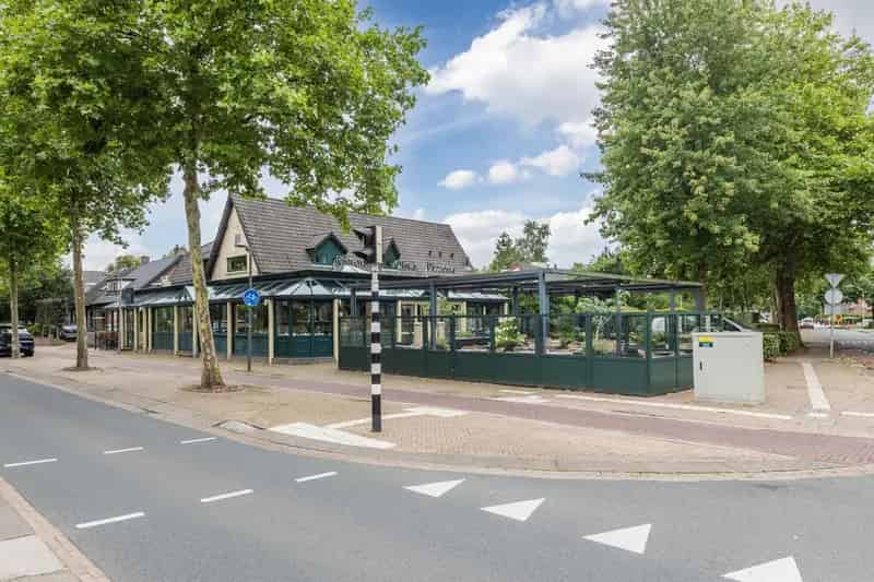 Horeca Malden: Twee Restaurants, Terrassen & Bedrijfsappartement