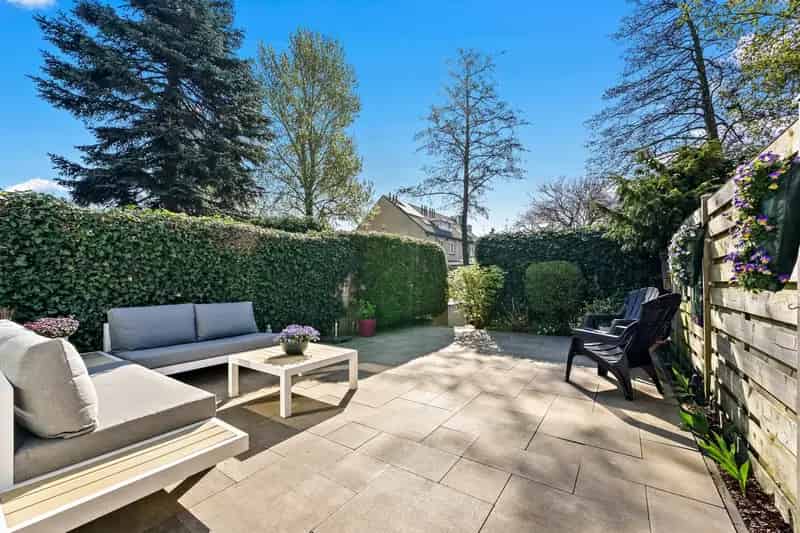 Huis te koop Houtwijk 5 kamers aan het water
