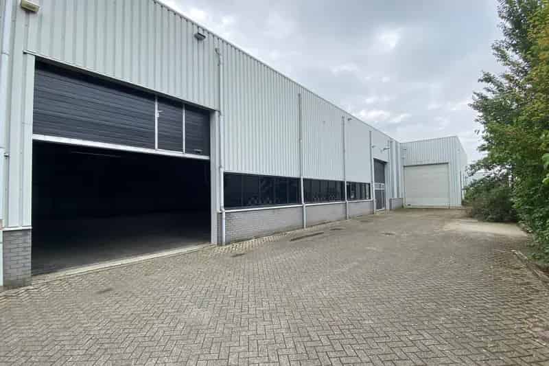 Bedrijfshal te Huur Alkmaar 1593m²
