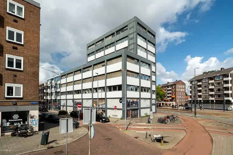 Winkelruimte te Huur Rotterdam Oostplein 740m2
