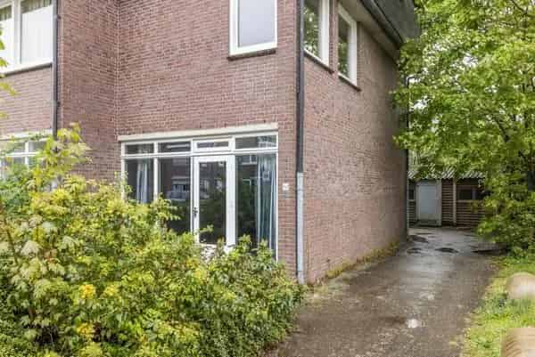 Studio nabij centrum begane grond