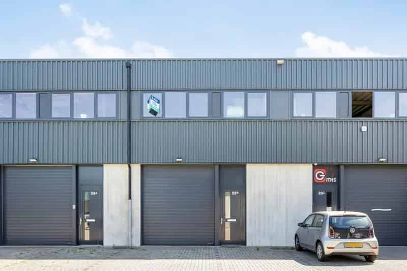 Bedrijfshal te Huur Nieuw Vennep 129m²