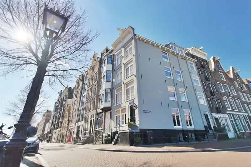3 Slaapkamer Jordaan Bovenwoning Nabij Centraal Station