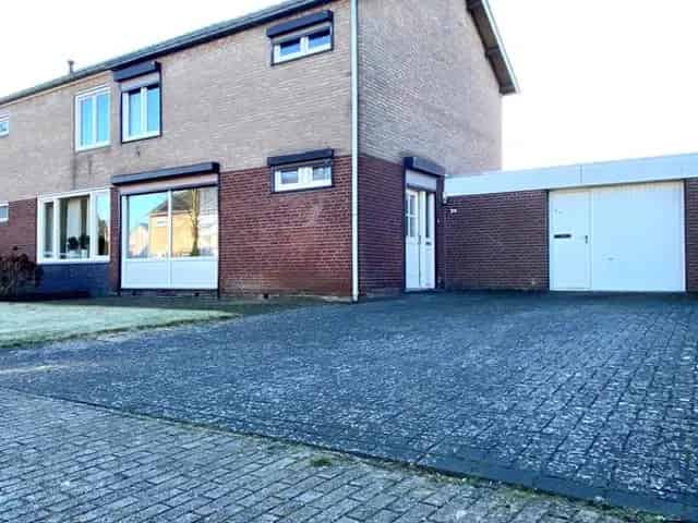 Tweekapper Posterholt Garage Tuin Oprit Ruime Gezinnen