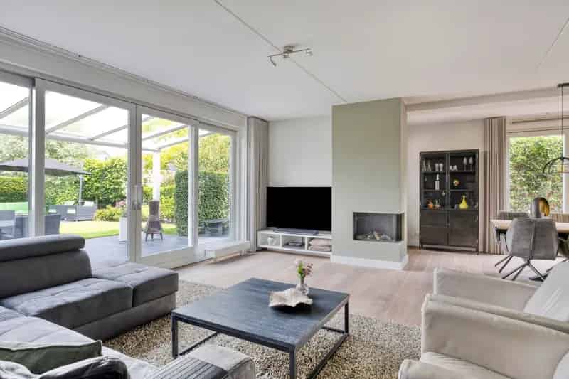 Luxe Villa aan het Water 6 slaapkamers Grote Tuin Jacuzzi