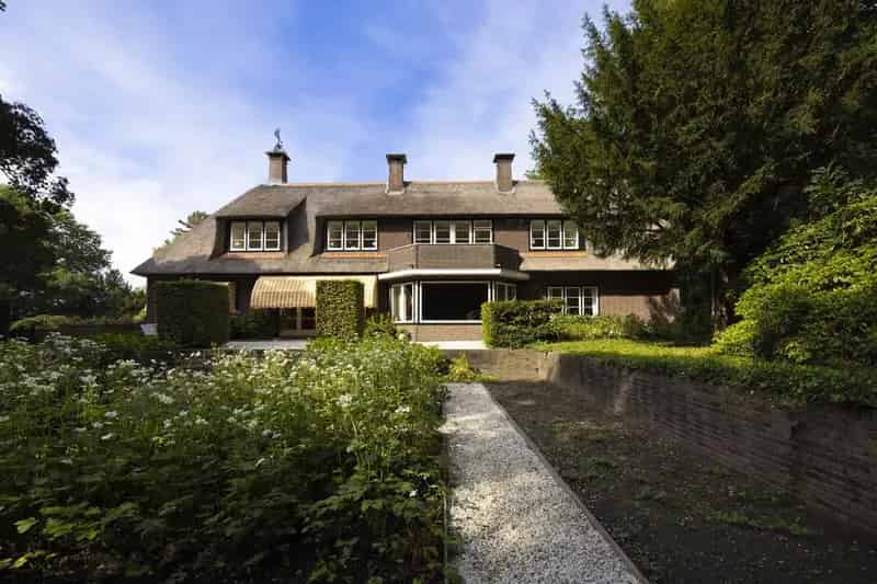 Monumentaal Landhuis Deventer 7 Slaapkamers Grote Tuin