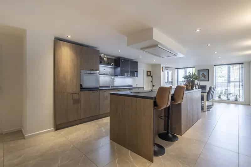 Luxe 8-Slaapkamers Boerderijwoning Landelijke Ligging