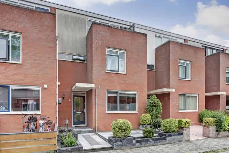 Huis te koop: Aalbessenstraat 18 1326 HT Almere | Funda