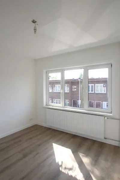 2 Kamer Appartement Humboldtstraat - Gerenoveerd