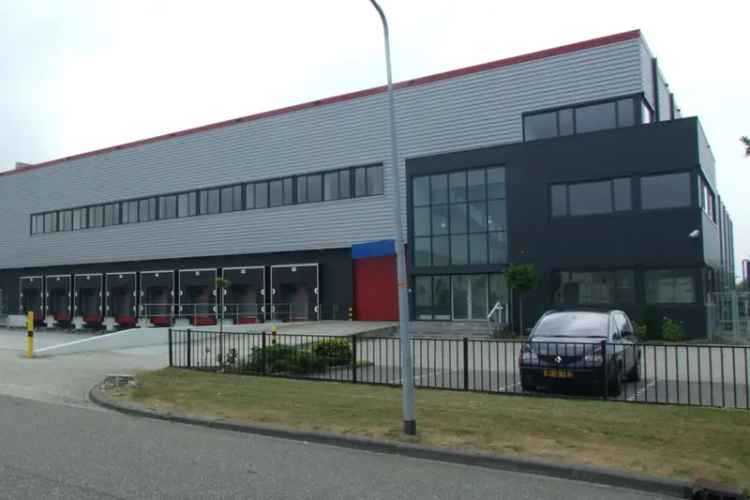 Bedrijfshal Almere | Zoek bedrijfshallen te huur: Klapbrugweg 4 1332 AK Almere [funda in business]